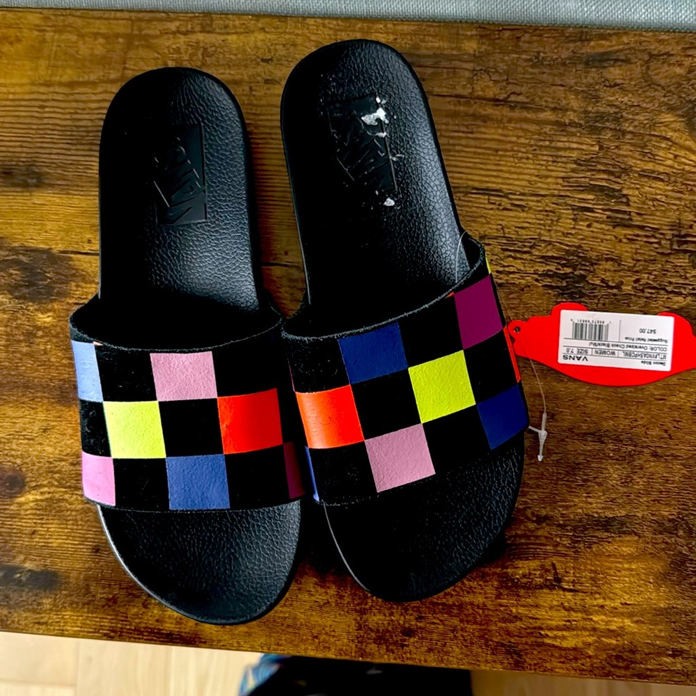 Vans SZ 7 woman’s color block sandals